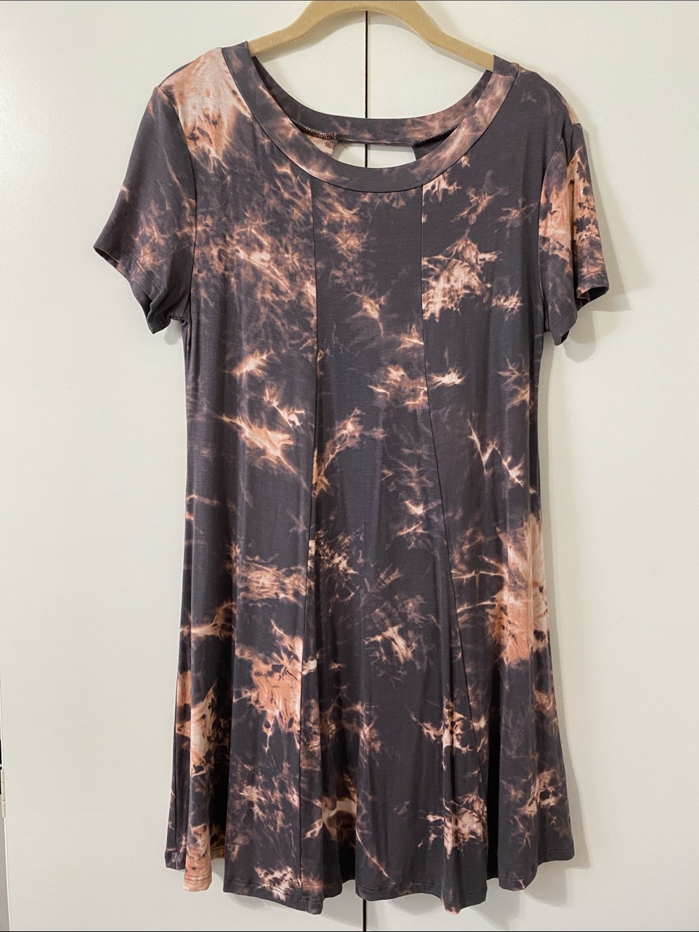 Tie-Dye Short Sleeve Swing Dress with Cut Out Back in Charcoal and Pink - Size S